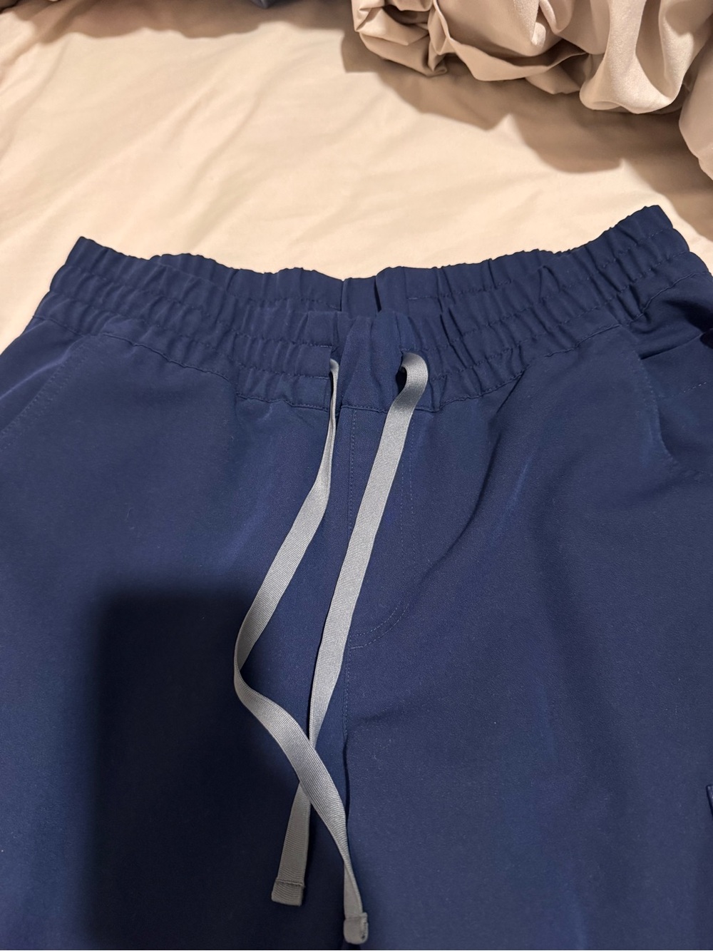 FIGS Uman Relaxed Jogger Scrub Pants - Picture 2 of 3
